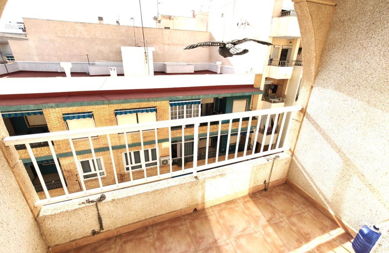 Herverkoop - Appartement -
Torrevieja - Playa del Cura