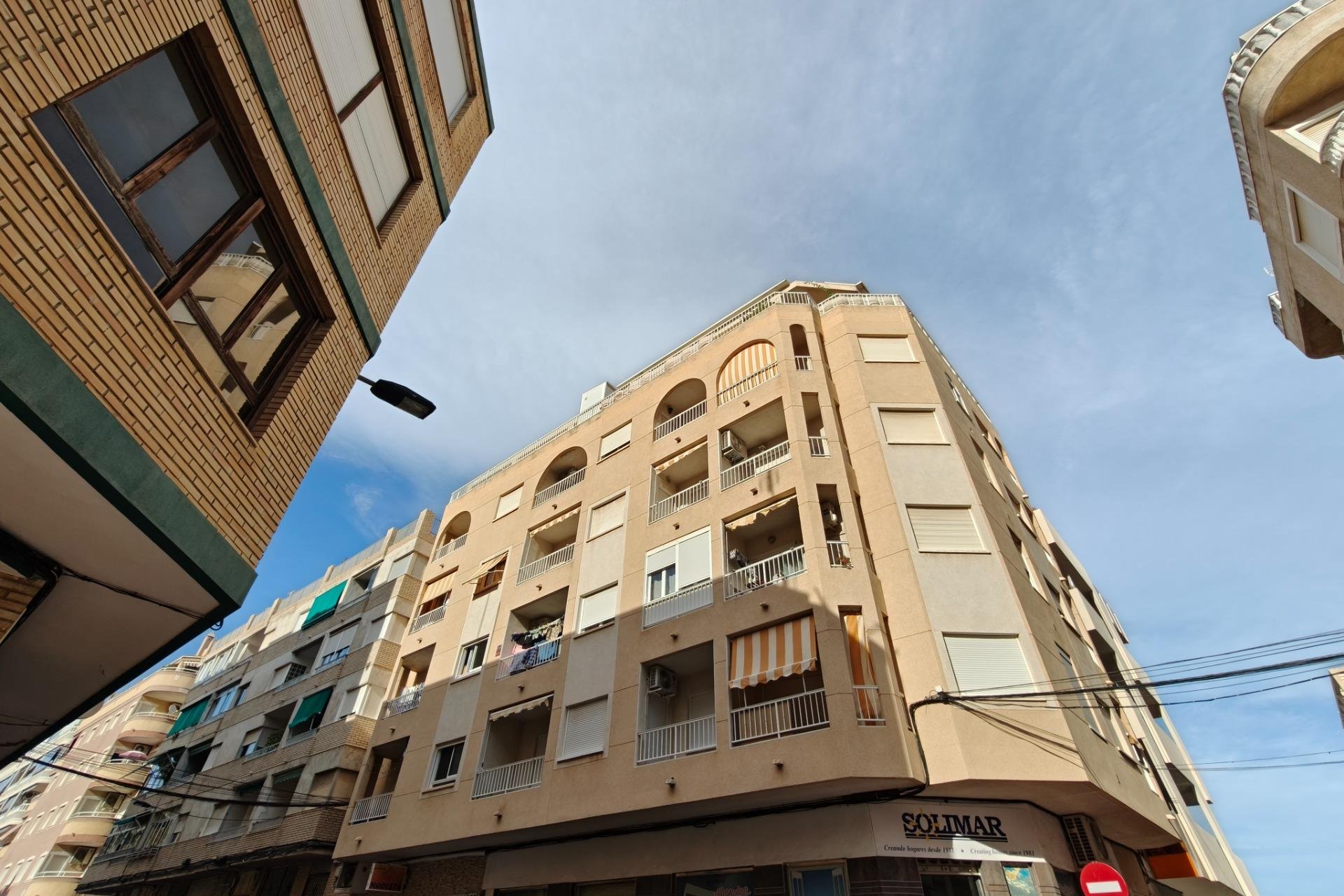 Herverkoop - Appartement -
Torrevieja - Playa del Cura