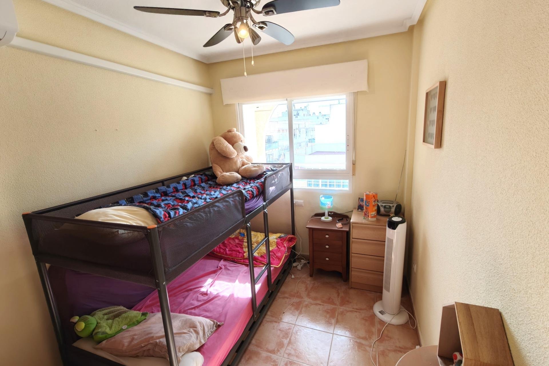 Herverkoop - Appartement -
Torrevieja - Playa del Cura