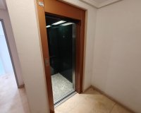 Herverkoop - Appartement -
Torrevieja - Playa del Cura