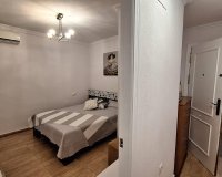 Herverkoop - Appartement -
Torrevieja - Playa del Cura