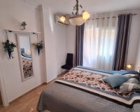 Herverkoop - Appartement -
Torrevieja - Playa del Cura