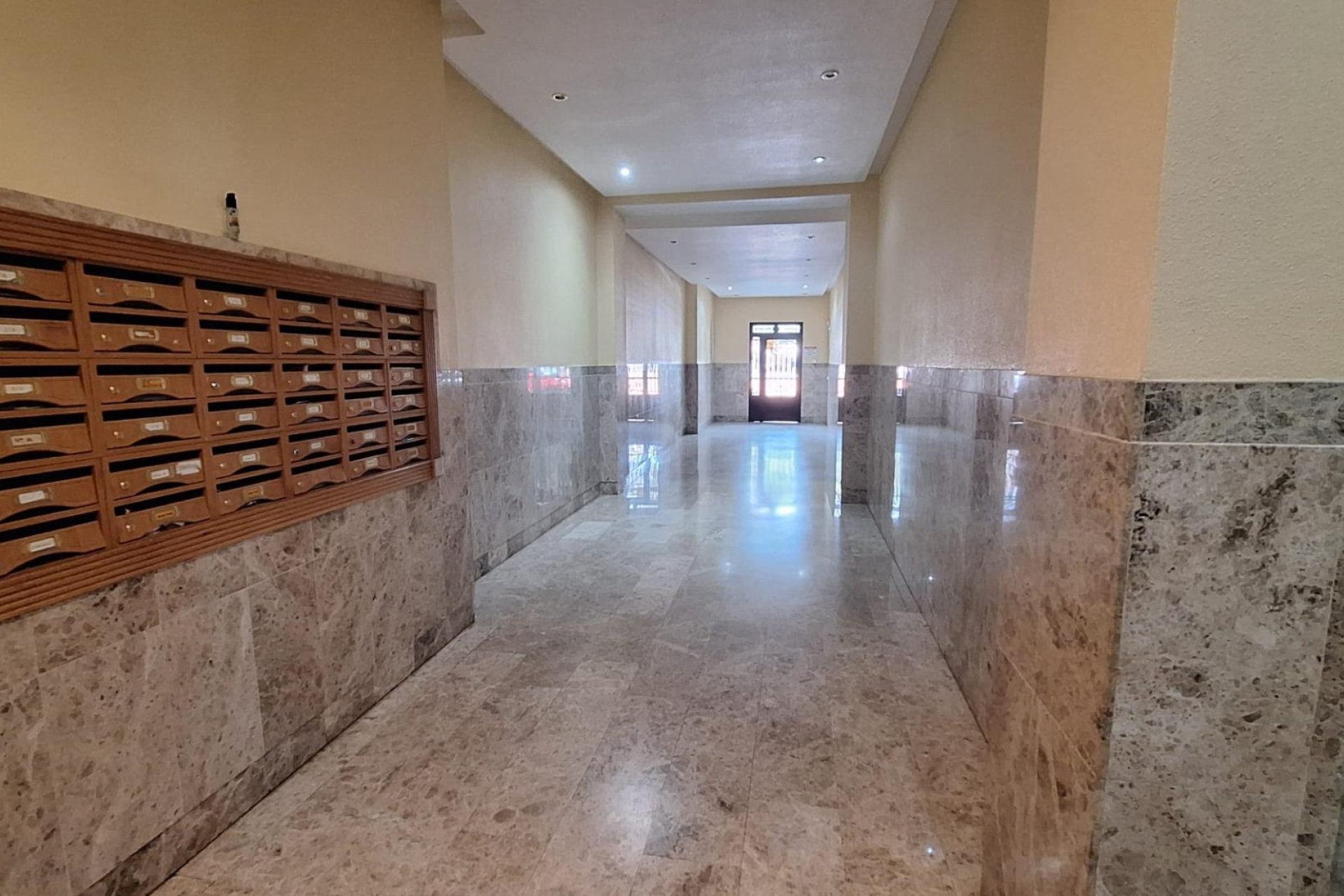 Herverkoop - Appartement -
Torrevieja - Playa del Cura