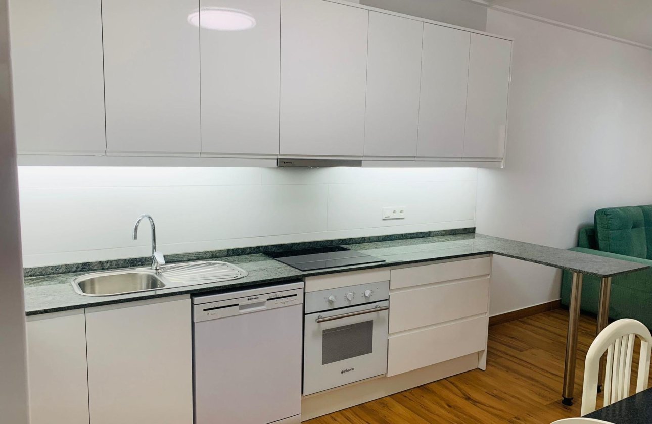 Herverkoop - Appartement -
Torrevieja - Playa del Cura