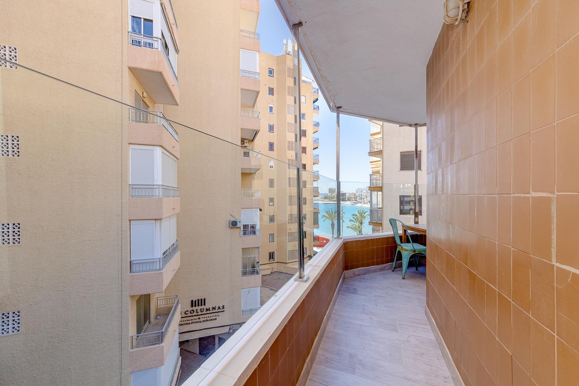 Herverkoop - Appartement -
Torrevieja - Playa del Cura