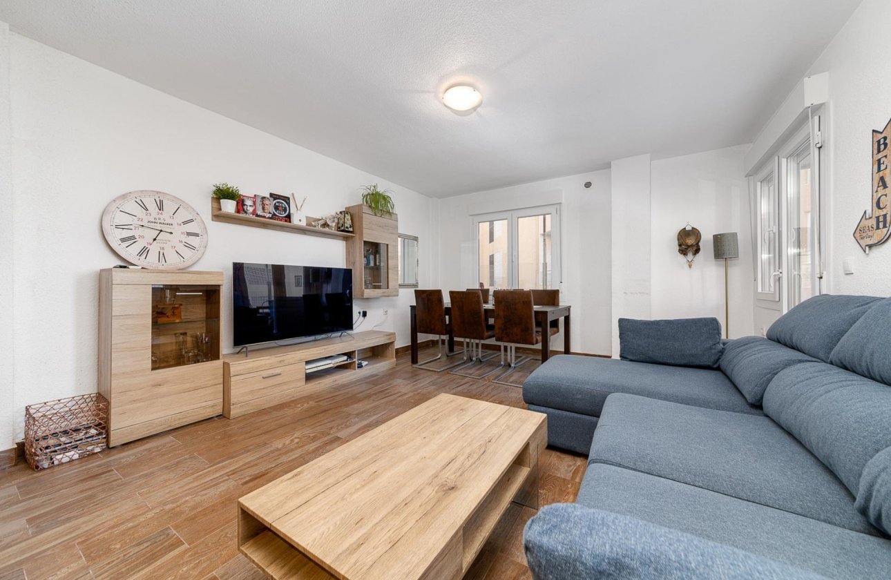 Herverkoop - Appartement -
Torrevieja - Playa del Cura