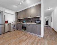 Herverkoop - Appartement -
Torrevieja - Playa del Cura