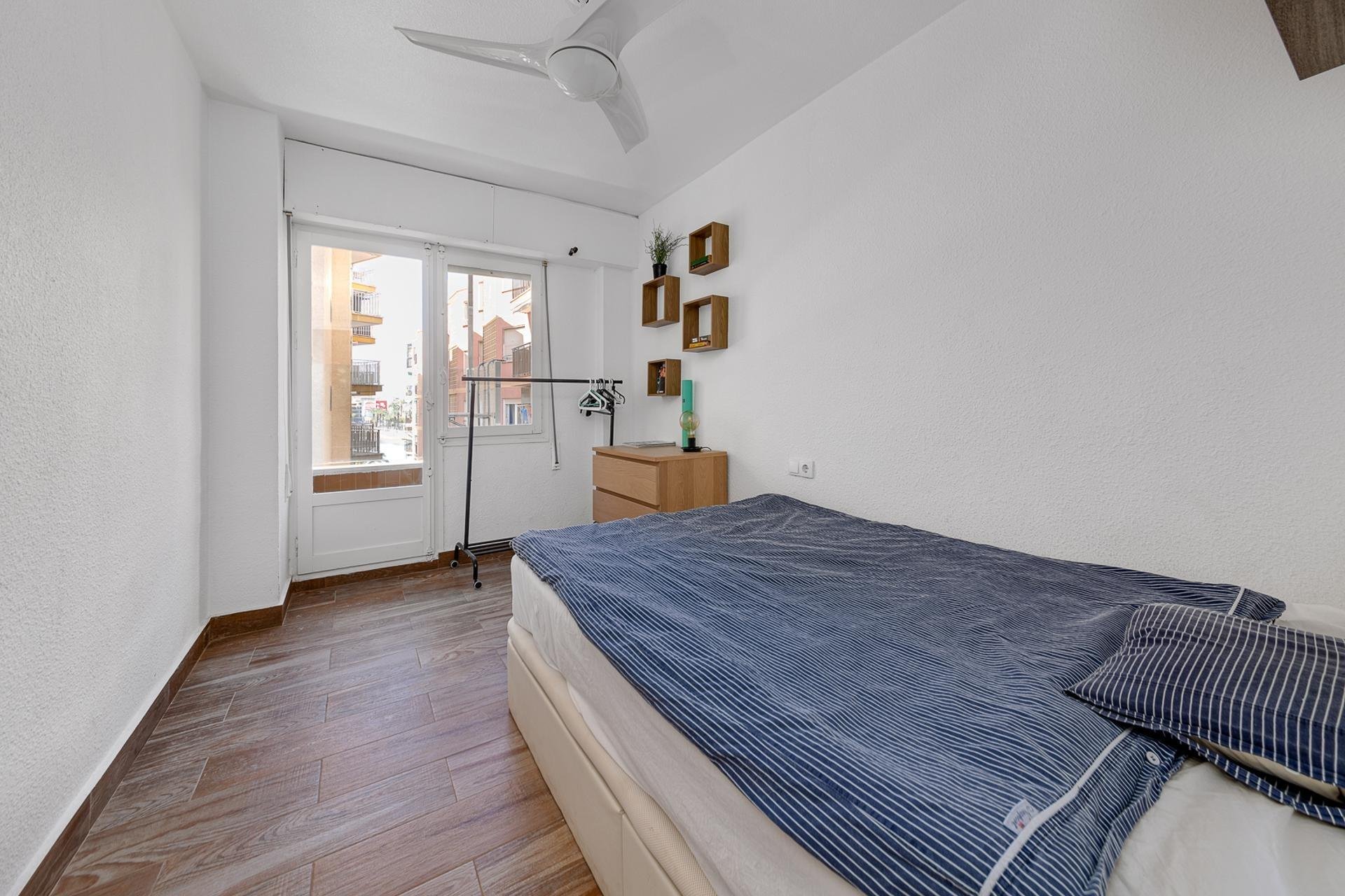 Herverkoop - Appartement -
Torrevieja - Playa del Cura