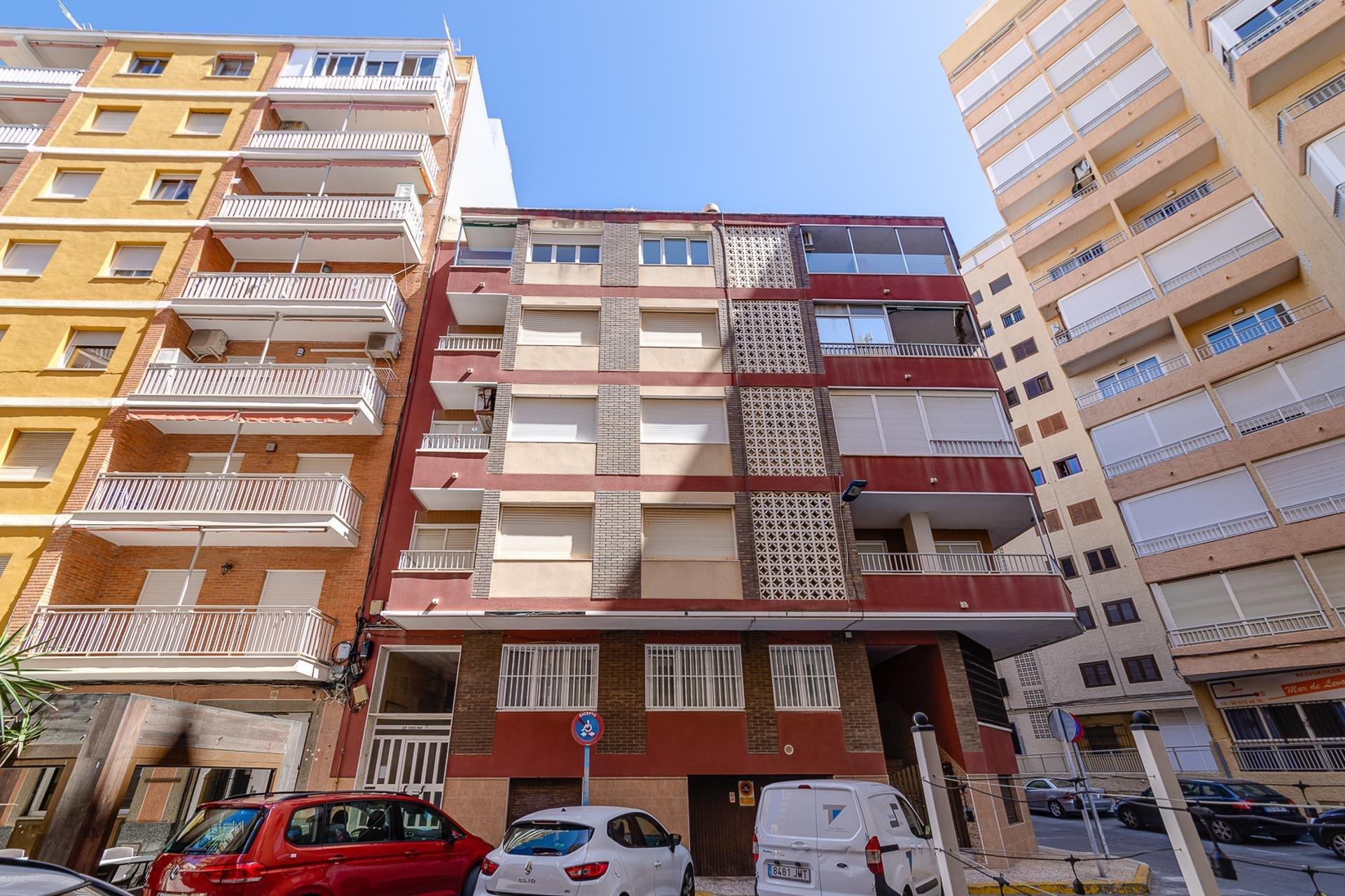 Herverkoop - Appartement -
Torrevieja - Playa del Cura