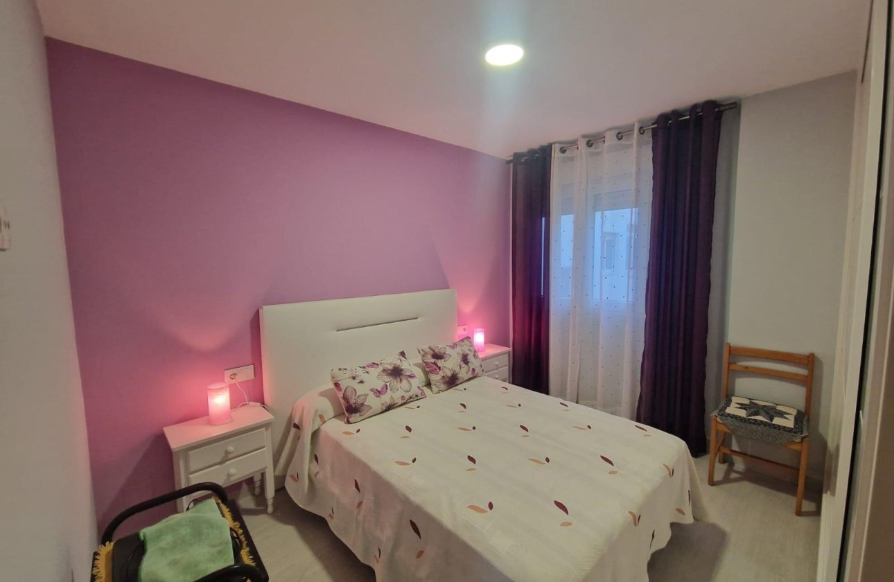 Herverkoop - Appartement -
Torrevieja - Playa del Cura