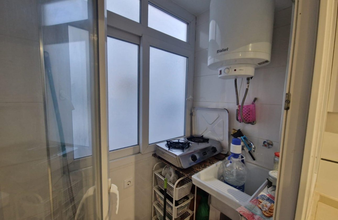 Herverkoop - Appartement -
Torrevieja - Playa del Cura