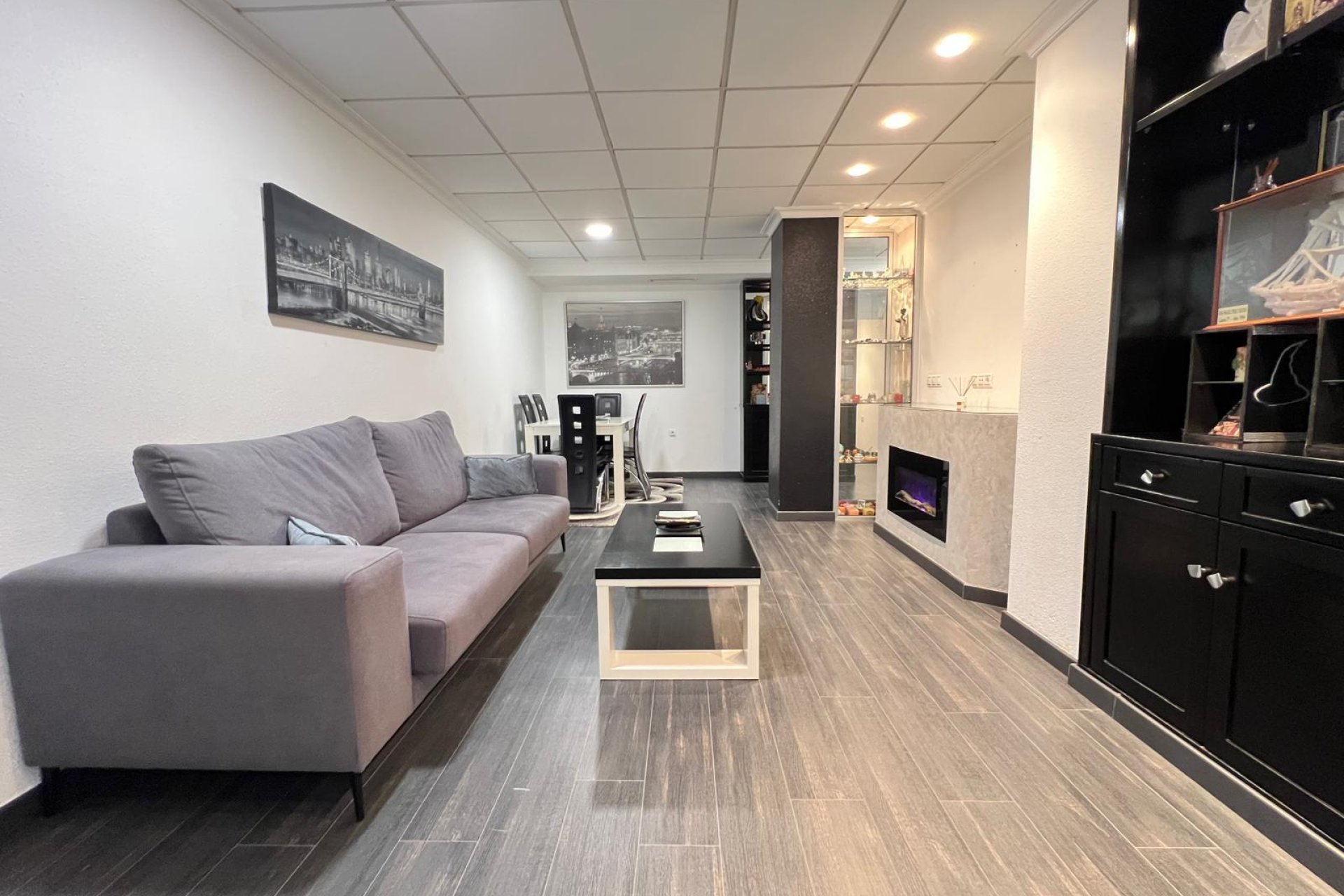 Herverkoop - Appartement -
Torrevieja - Playa del Cura