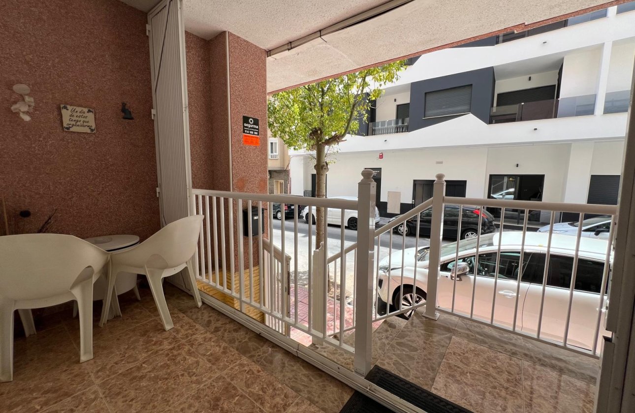 Herverkoop - Appartement -
Torrevieja - Playa del Cura