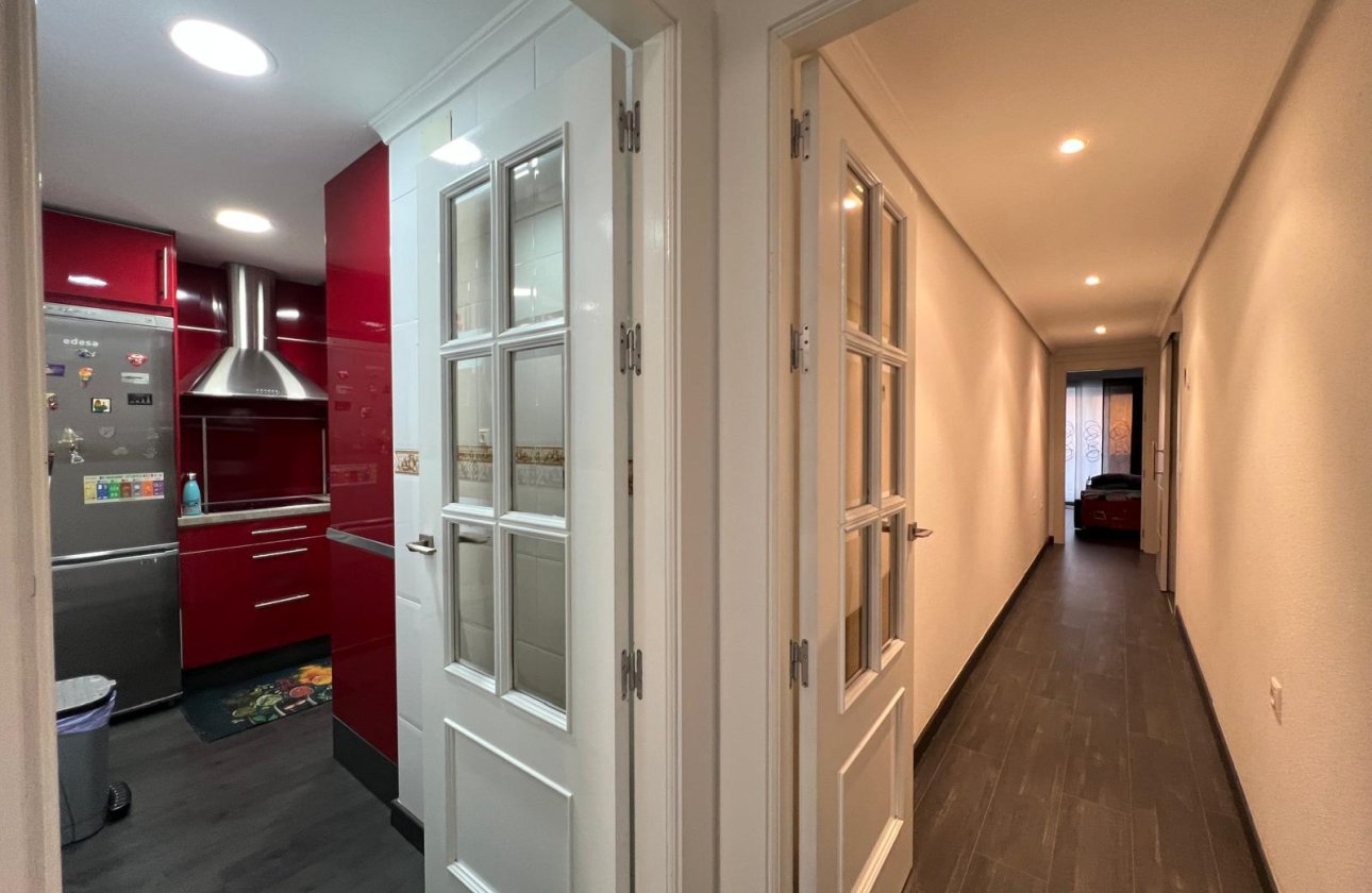 Herverkoop - Appartement -
Torrevieja - Playa del Cura