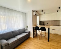 Herverkoop - Appartement -
Torrevieja - Playa del Cura