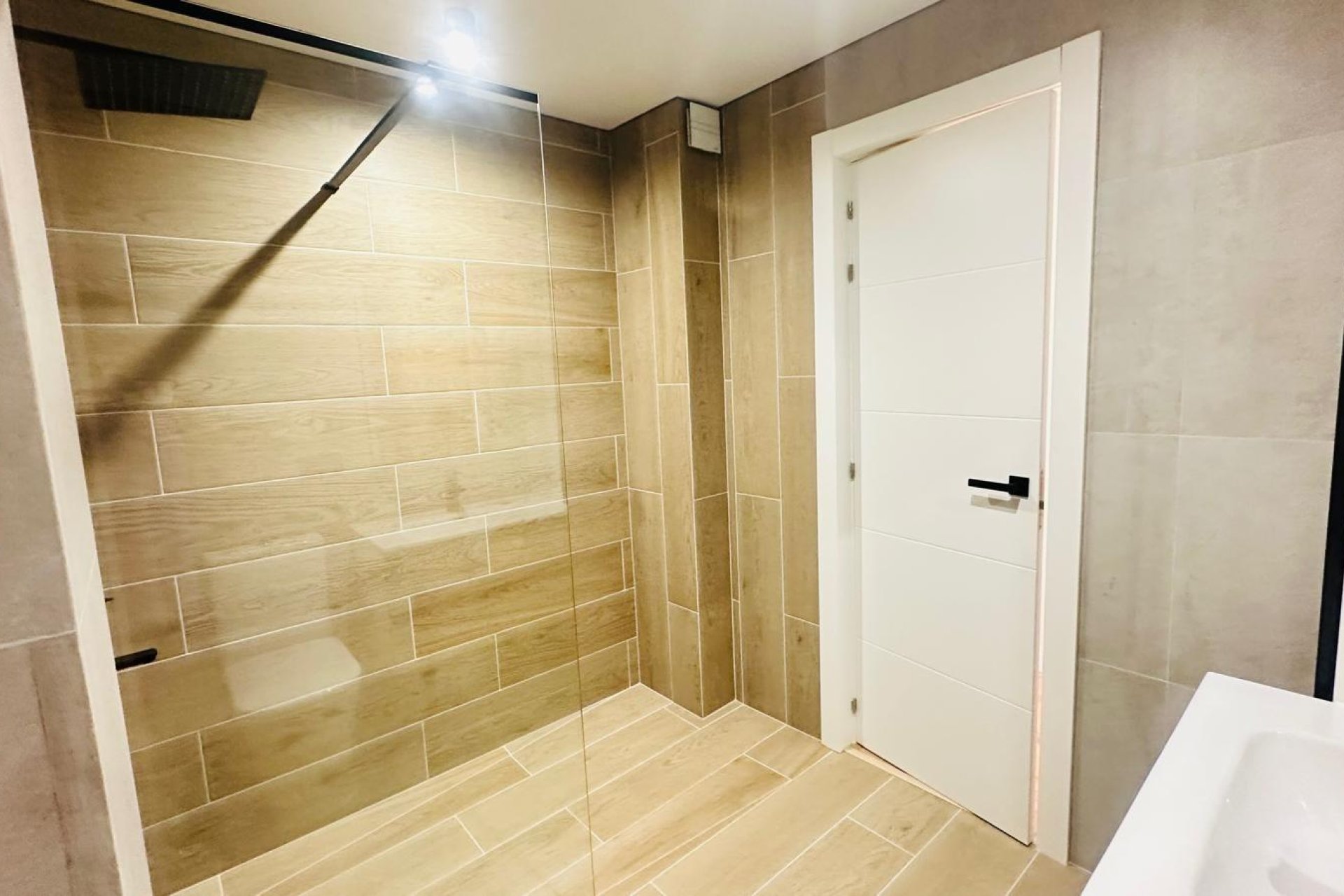 Herverkoop - Appartement -
Torrevieja - Playa del Cura