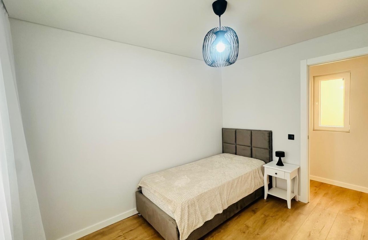 Herverkoop - Appartement -
Torrevieja - Playa del Cura