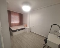 Herverkoop - Appartement -
Torrevieja - Playa del Cura