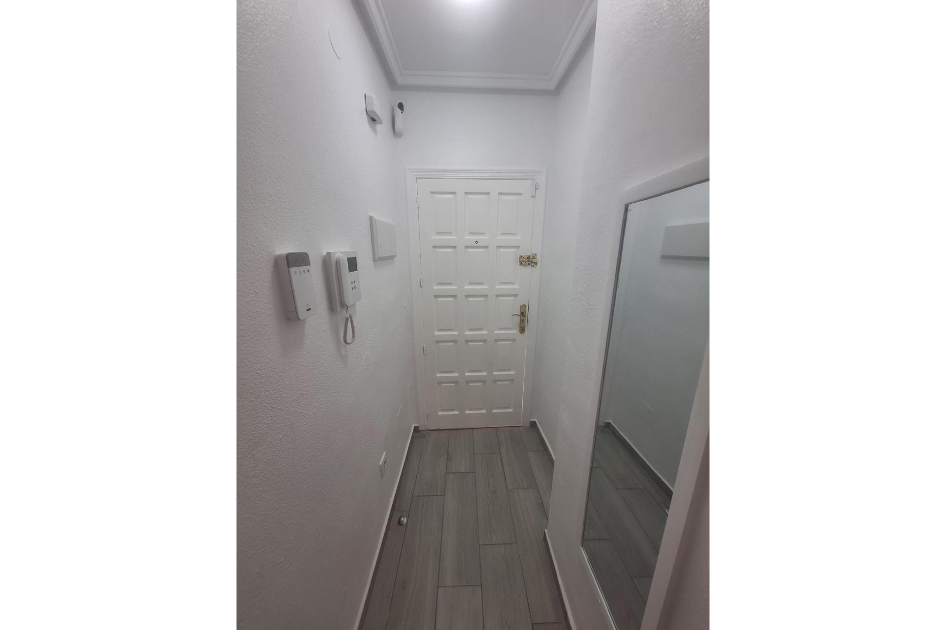 Herverkoop - Appartement -
Torrevieja - Playa del Cura