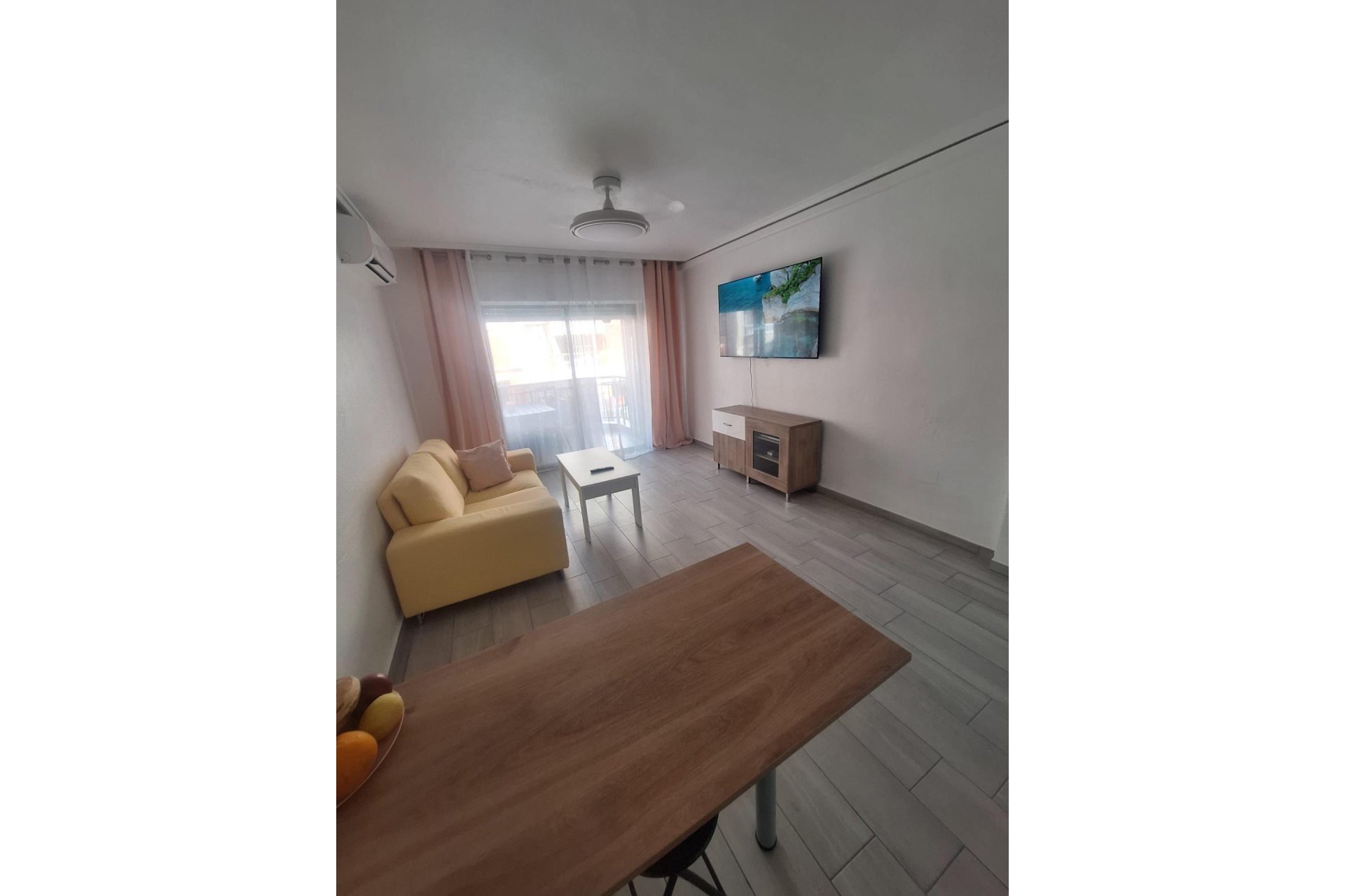Herverkoop - Appartement -
Torrevieja - Playa del Cura