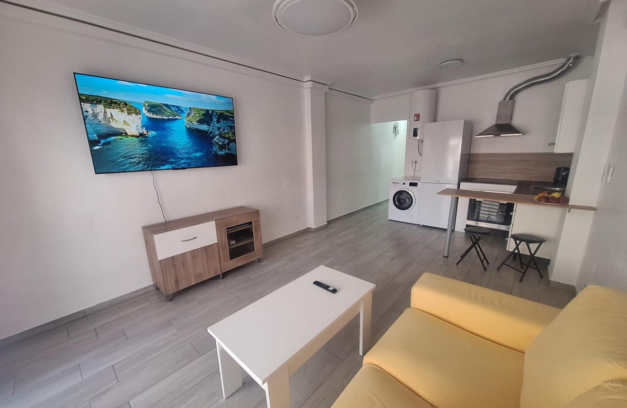 Herverkoop - Appartement -
Torrevieja - Playa del Cura