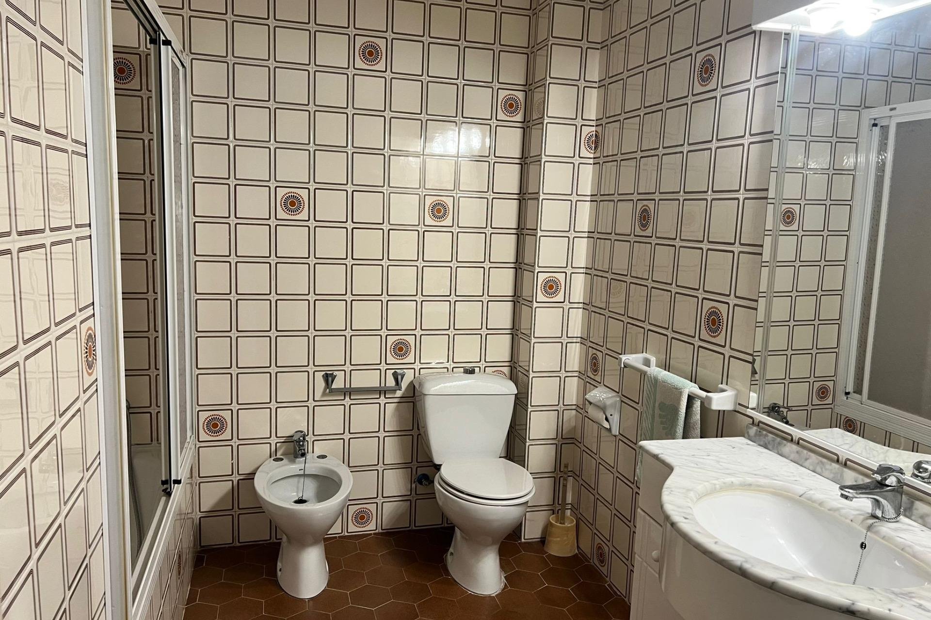 Herverkoop - Appartement -
Torrevieja - Playa del Cura