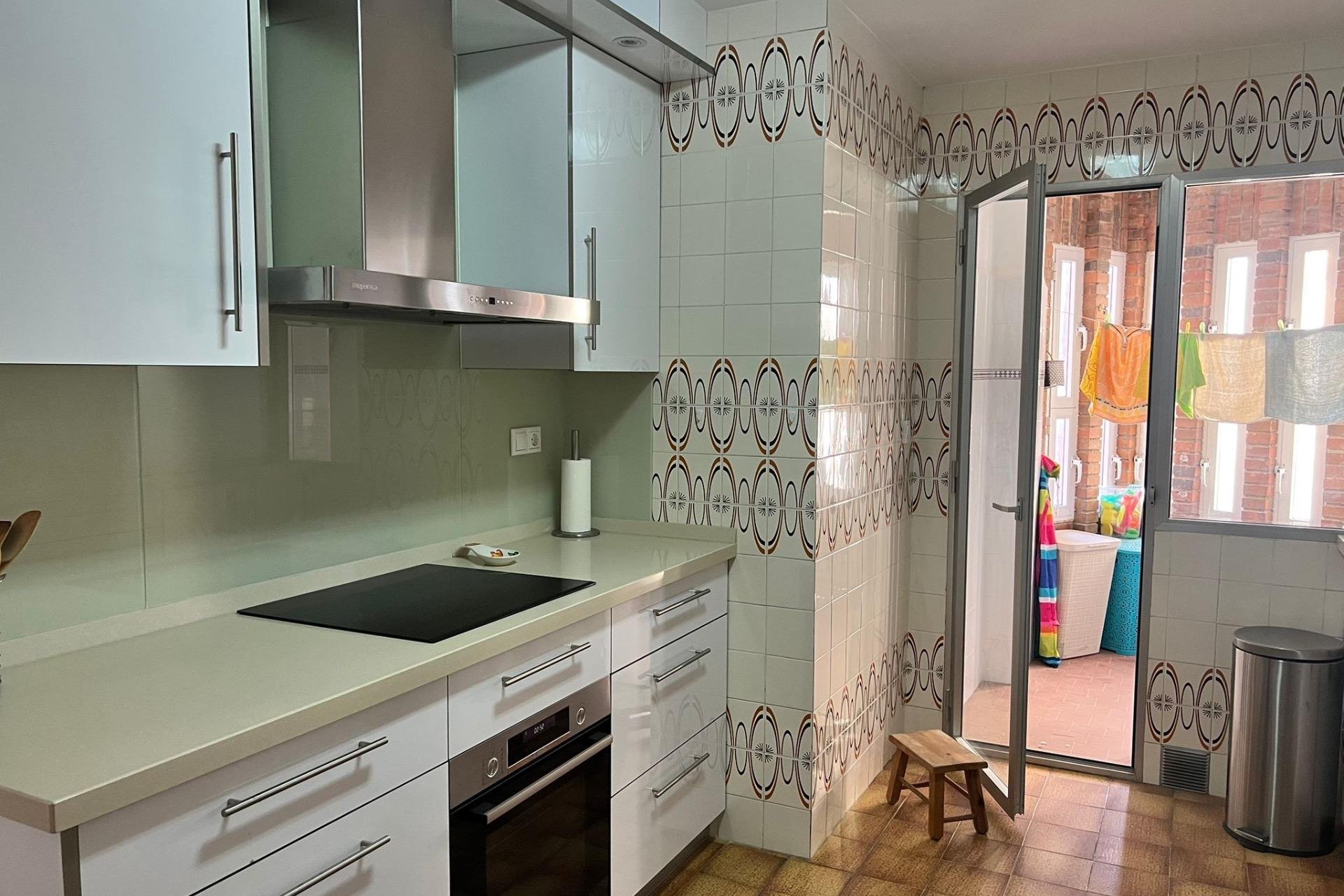 Herverkoop - Appartement -
Torrevieja - Playa del Cura