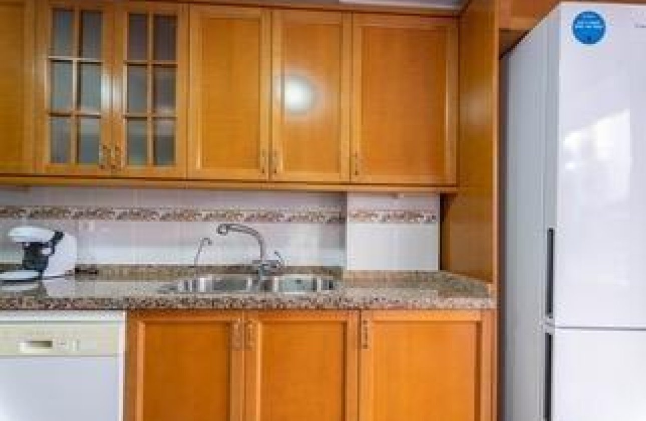 Herverkoop - Appartement -
Torrevieja - Playa del Cura