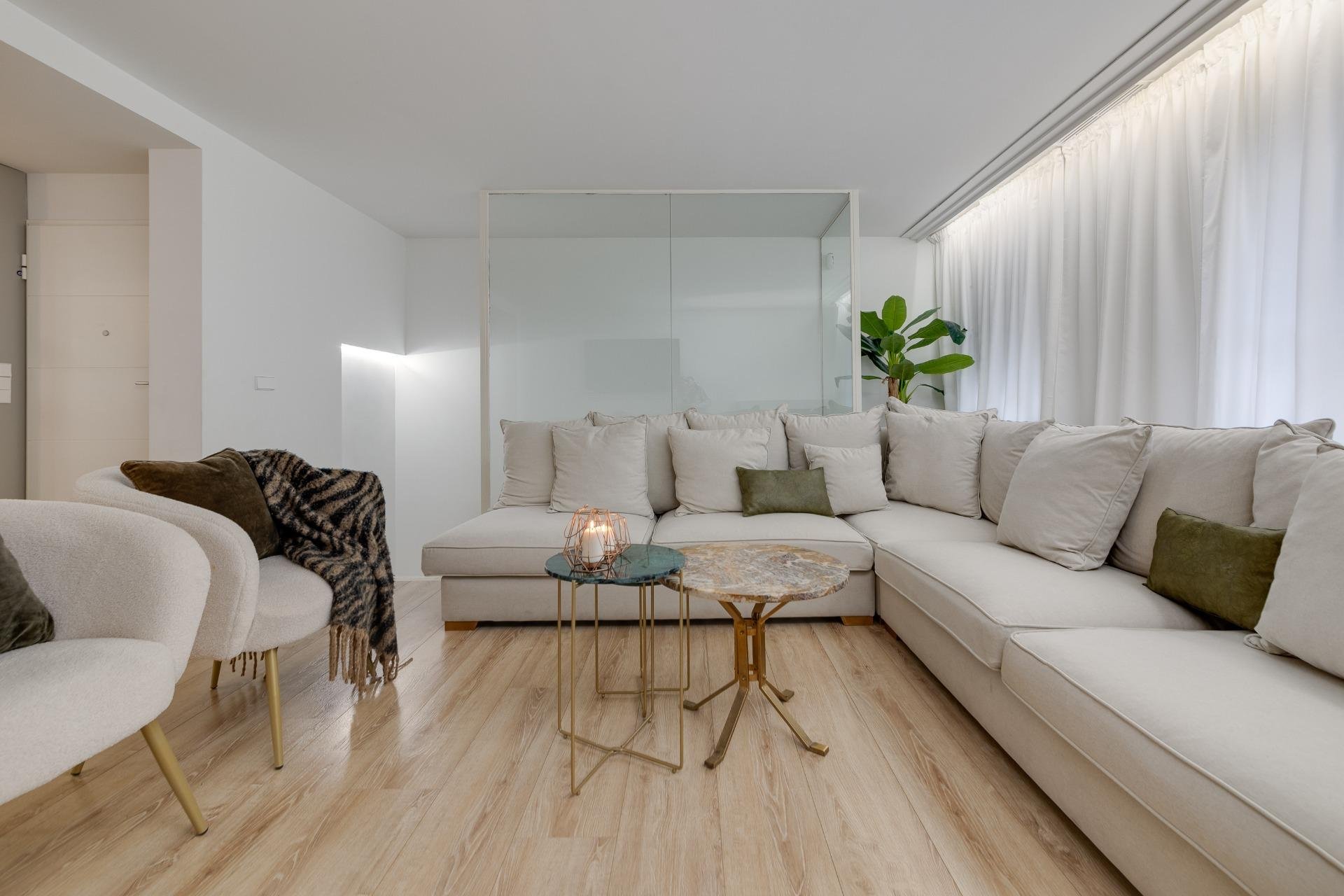 Herverkoop - Appartement -
Torrevieja - Playa del Cura