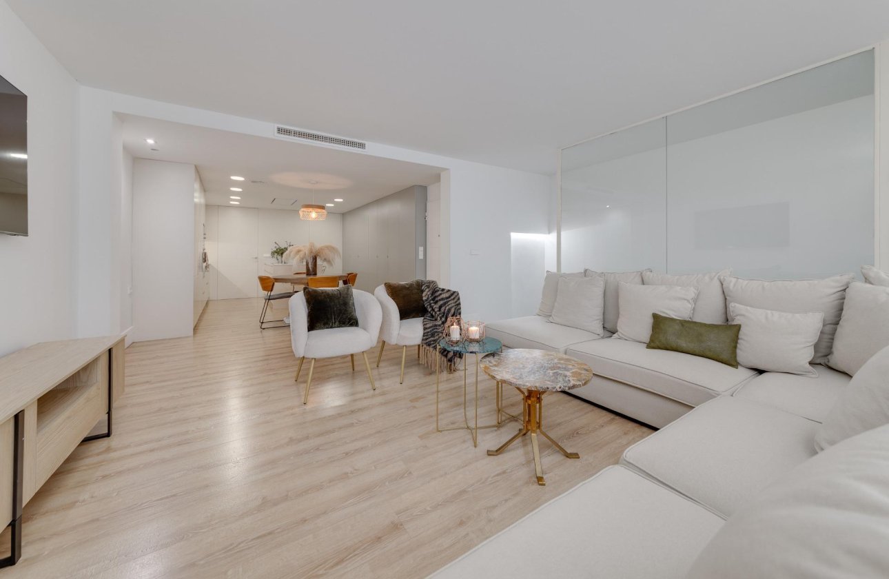 Herverkoop - Appartement -
Torrevieja - Playa del Cura