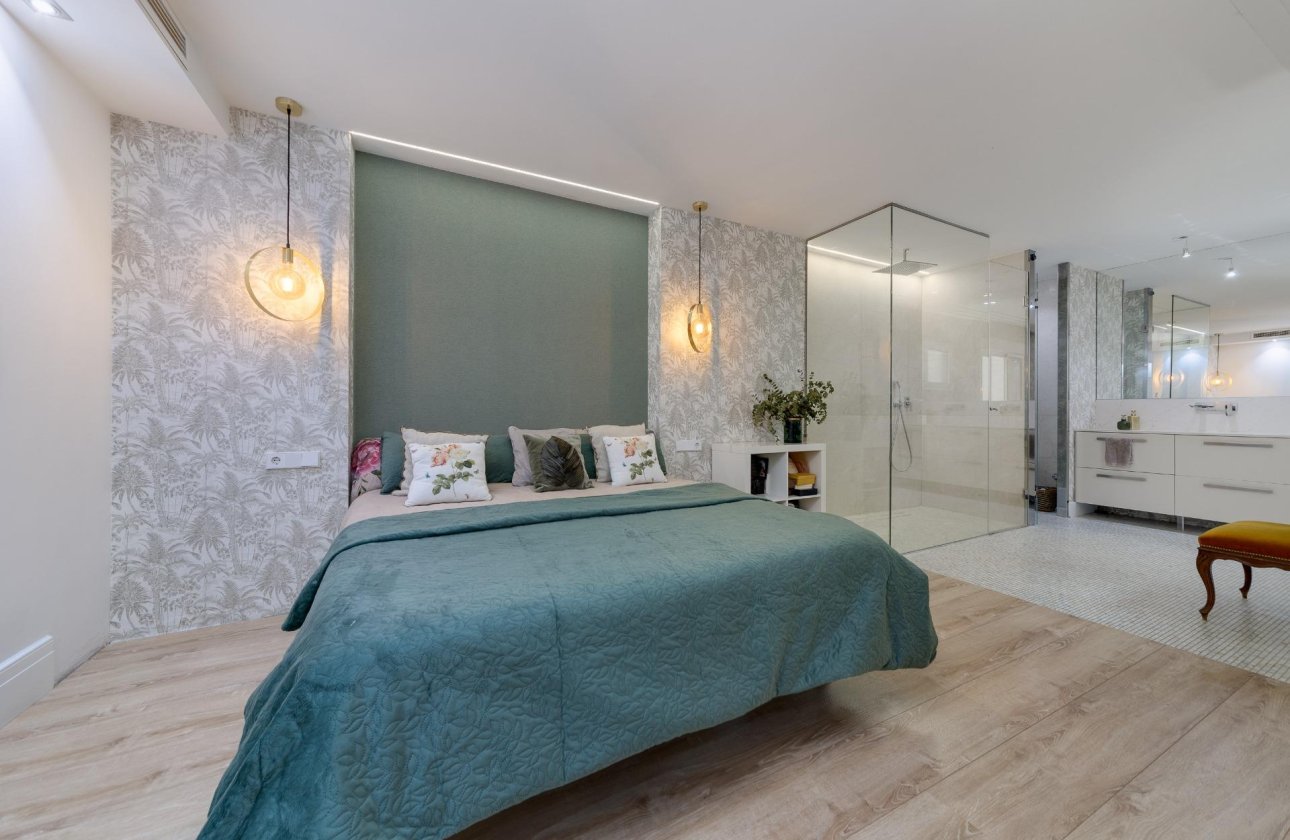 Herverkoop - Appartement -
Torrevieja - Playa del Cura