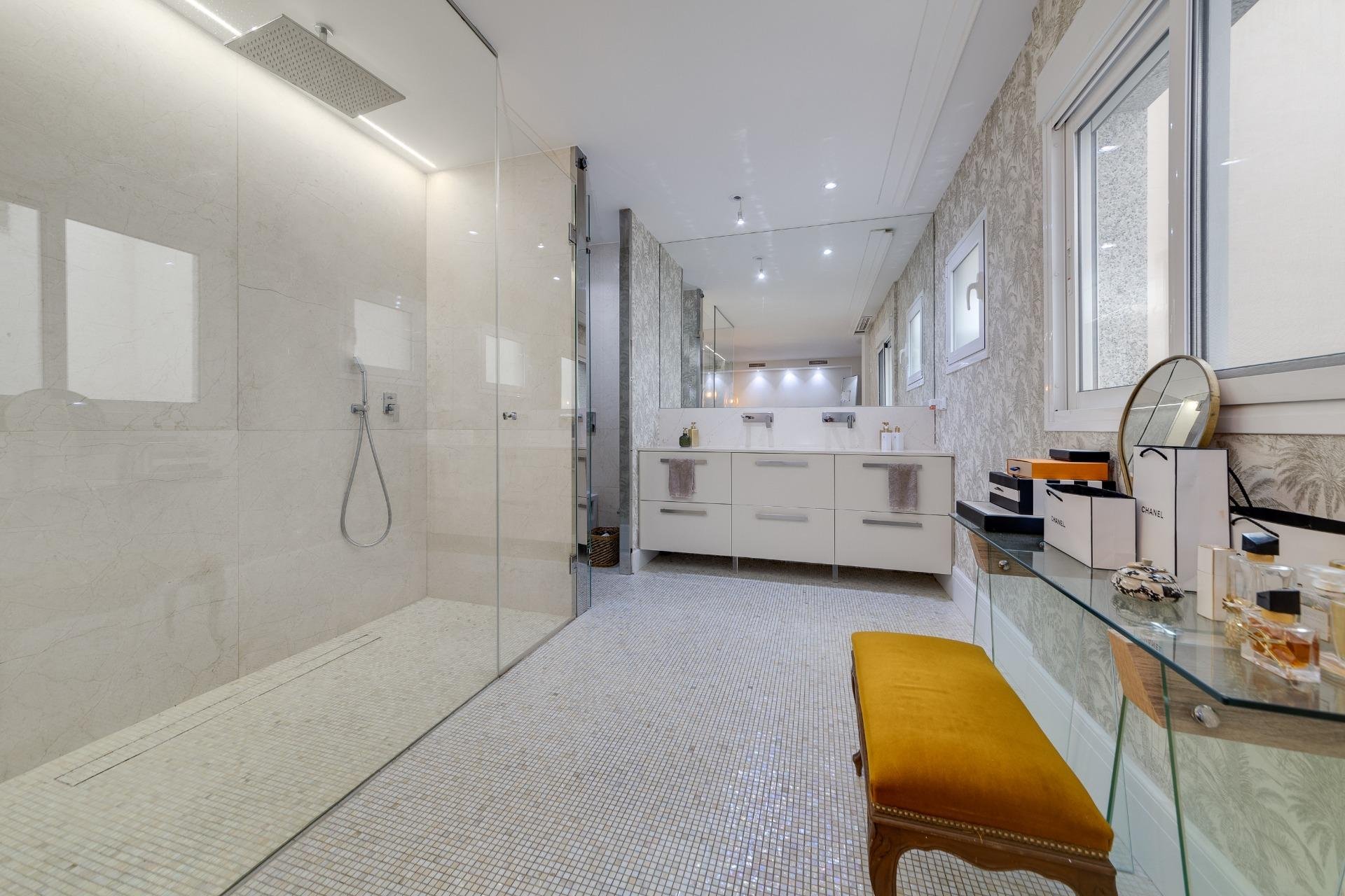 Herverkoop - Appartement -
Torrevieja - Playa del Cura