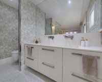 Herverkoop - Appartement -
Torrevieja - Playa del Cura