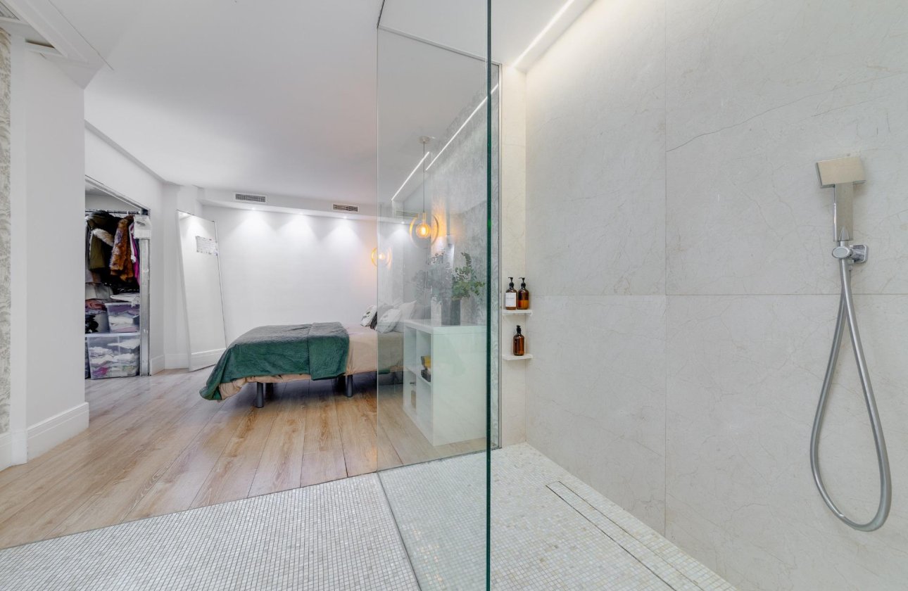 Herverkoop - Appartement -
Torrevieja - Playa del Cura