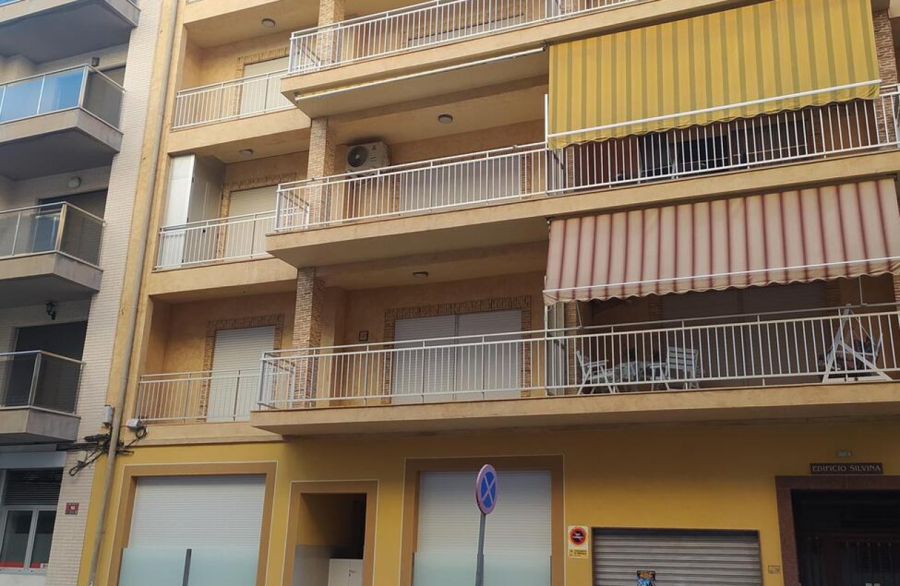 Herverkoop - Appartement -
Torrevieja - Playa del Cura