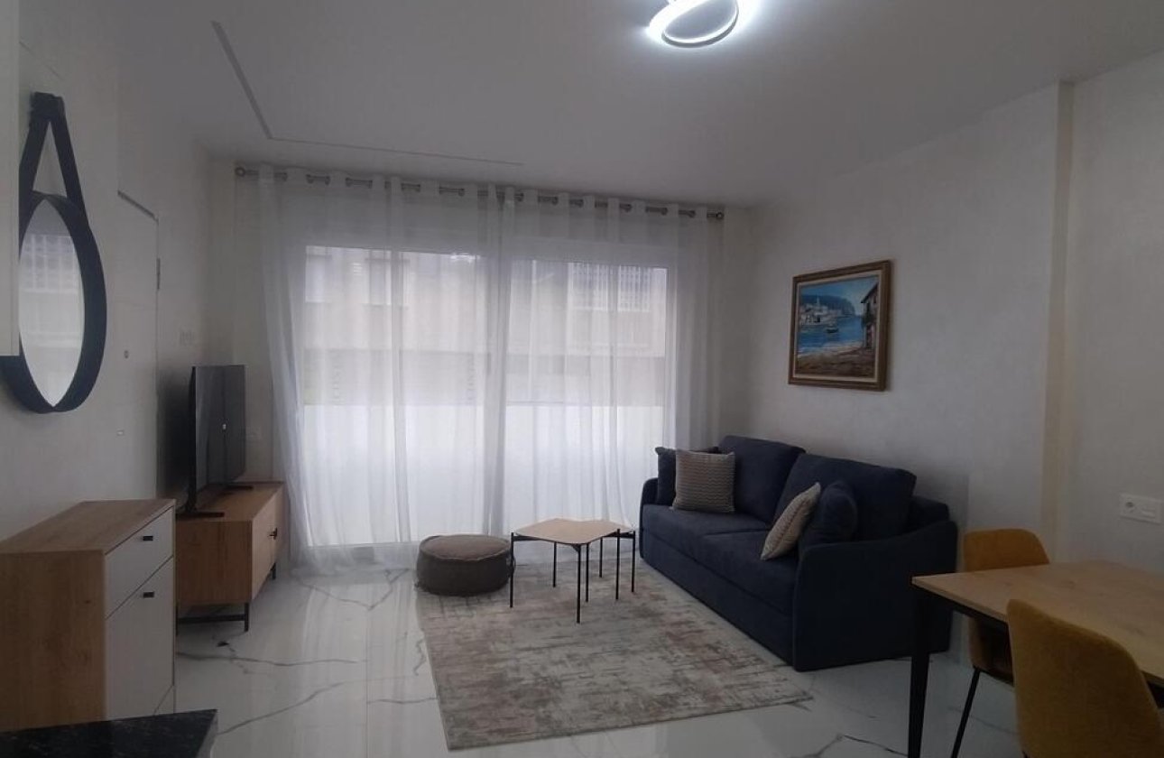 Herverkoop - Appartement -
Torrevieja - Playa del Cura