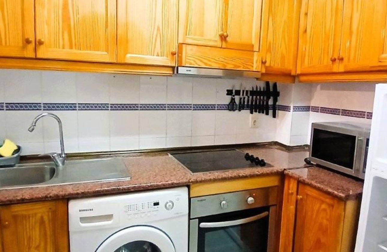 Herverkoop - Appartement -
Torrevieja - Playa del Cura