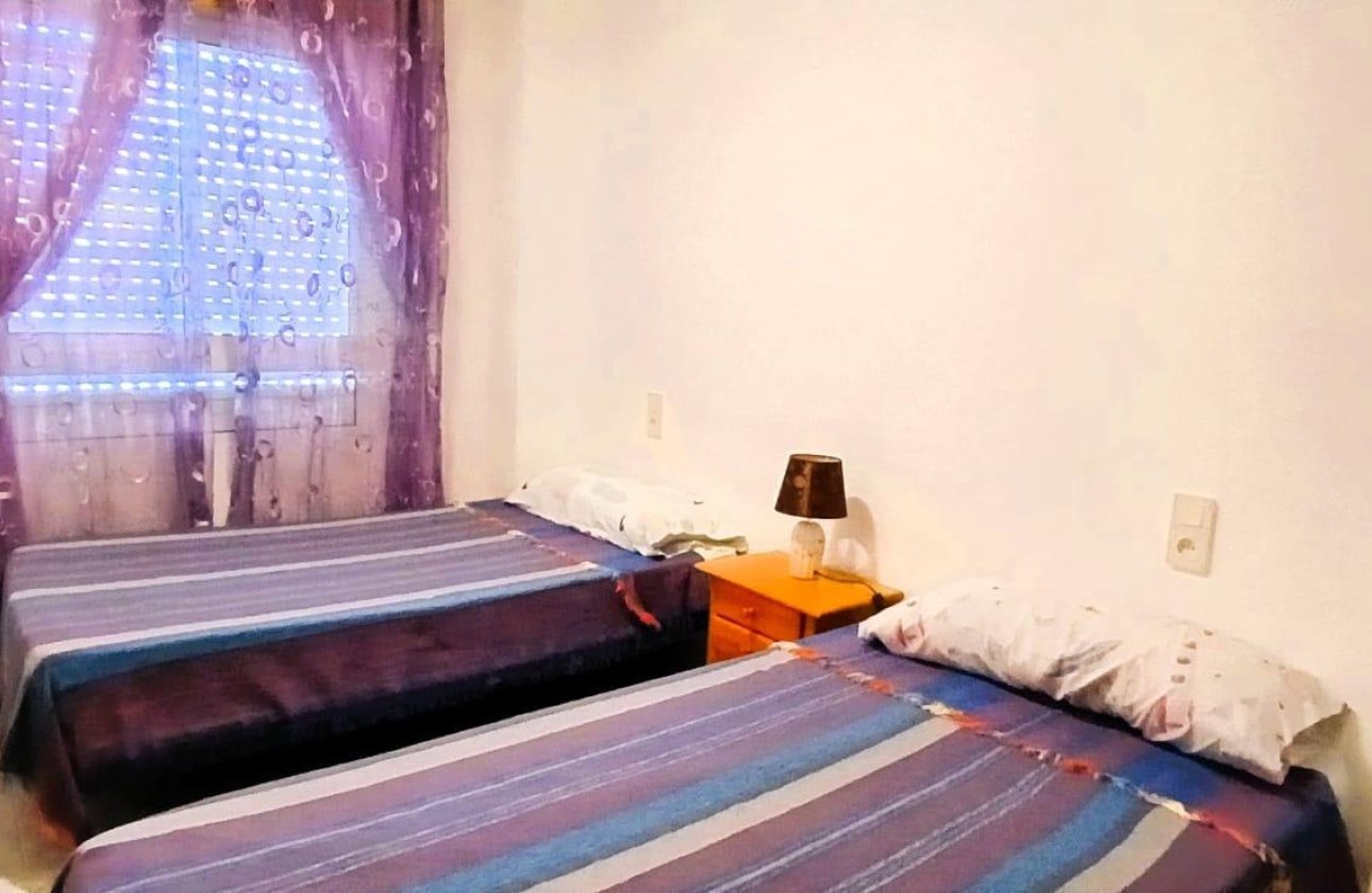 Herverkoop - Appartement -
Torrevieja - Playa del Cura