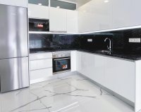 Herverkoop - Appartement -
Torrevieja - Playa del Cura