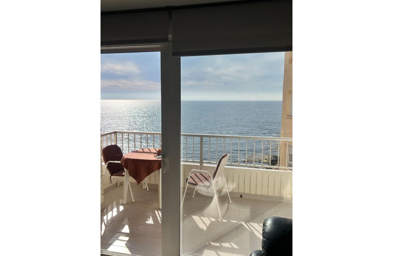 Herverkoop - Appartement -
Torrevieja - Playa del Cura