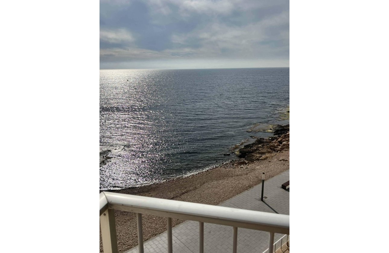 Herverkoop - Appartement -
Torrevieja - Playa del Cura