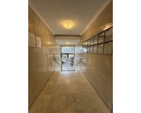 Herverkoop - Appartement -
Torrevieja - Playa del Cura