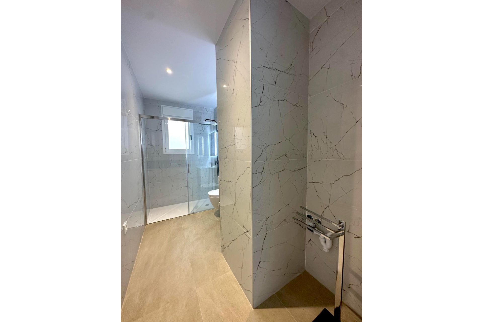 Herverkoop - Appartement -
Torrevieja - Playa del Cura