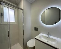 Herverkoop - Appartement -
Torrevieja - Playa del Cura