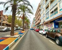 Herverkoop - Appartement -
Torrevieja - Playa del Cura