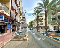 Herverkoop - Appartement -
Torrevieja - Playa del Cura