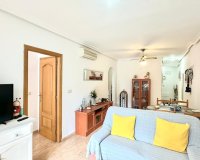 Herverkoop - Appartement -
Torrevieja - Playa del Cura