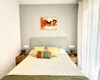 Herverkoop - Appartement -
Torrevieja - Playa del Cura