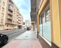 Herverkoop - Appartement -
Torrevieja - Playa del Cura