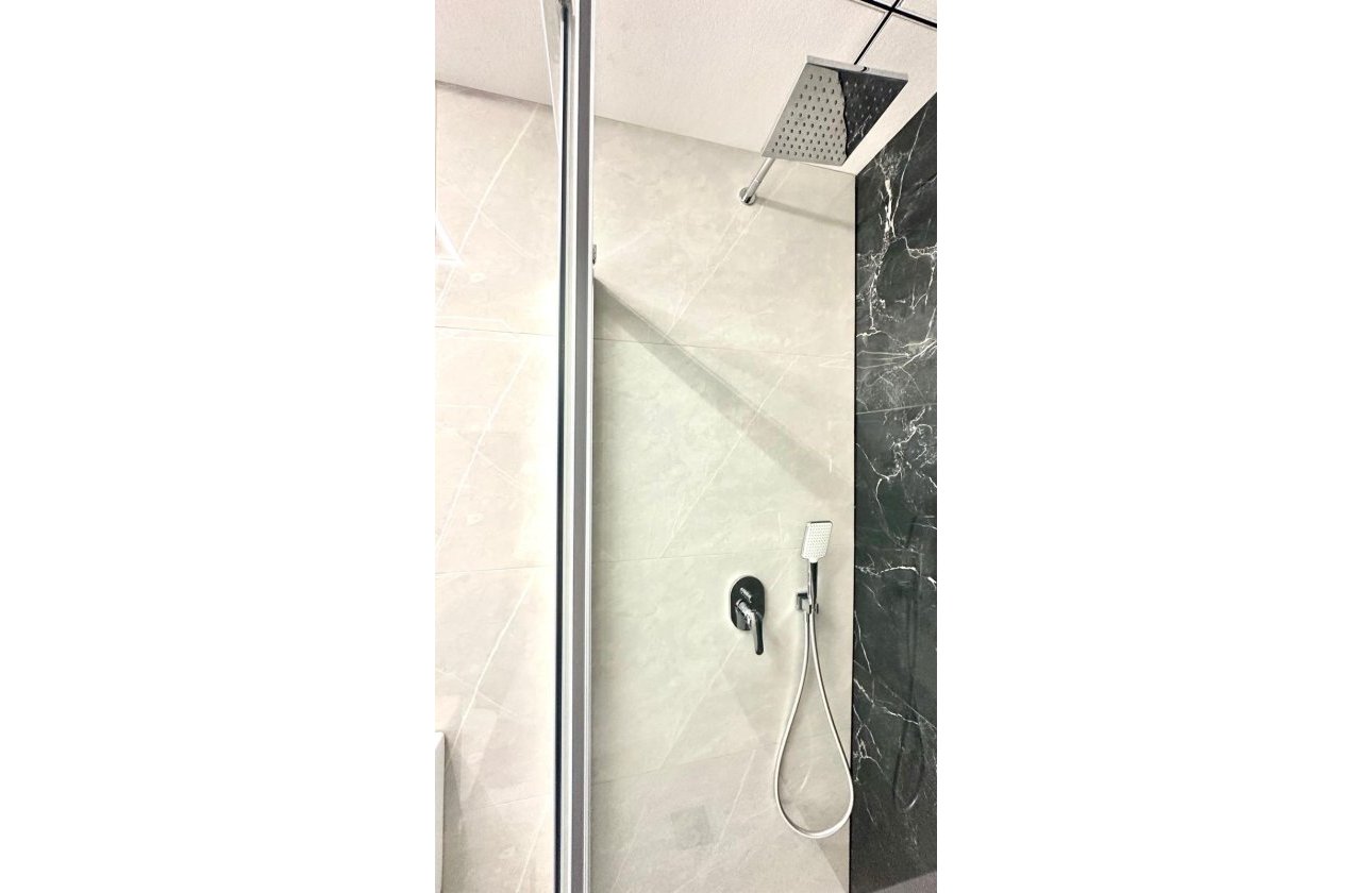 Herverkoop - Appartement -
Torrevieja - Playa del Cura